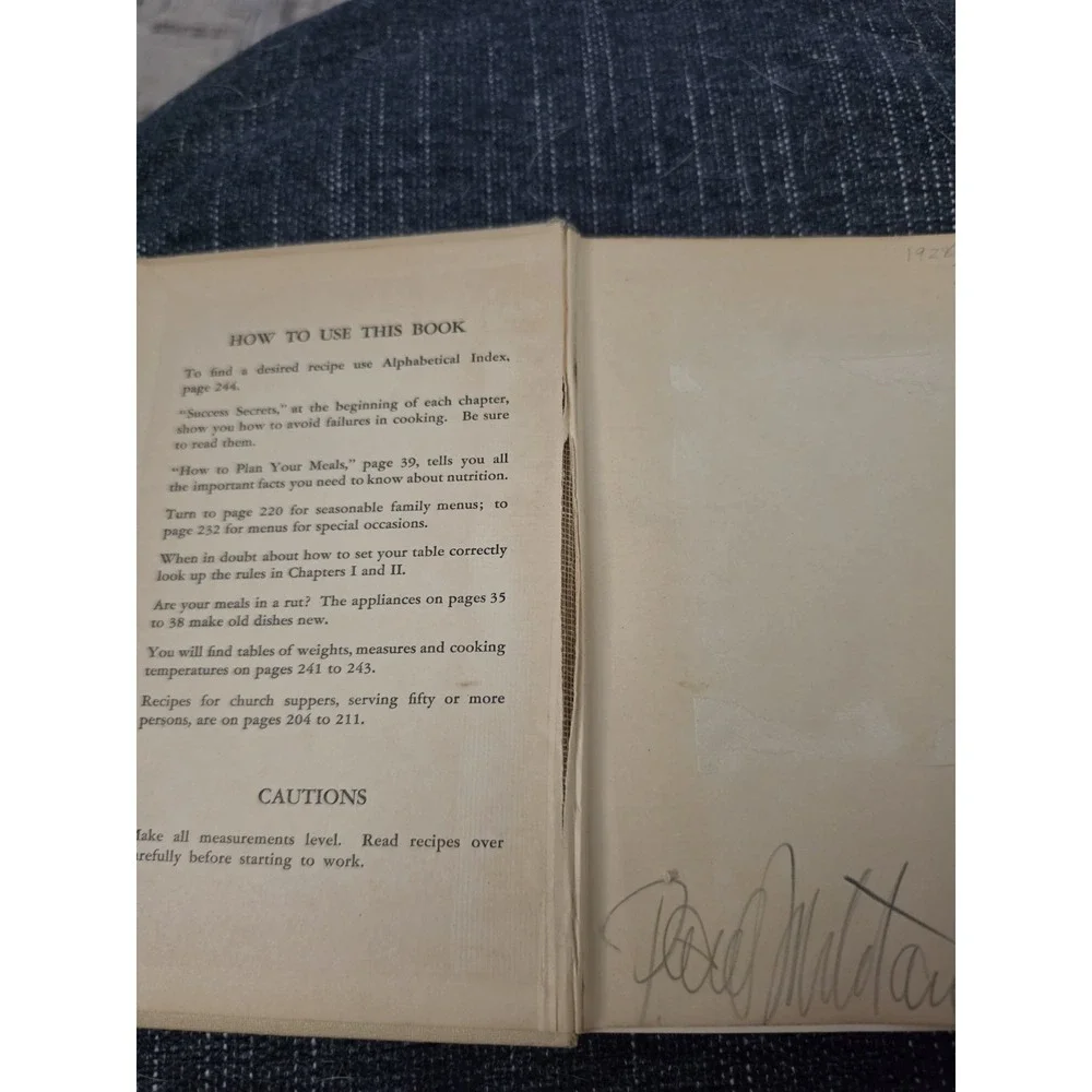VINTAGE The Art of Cooking and Serving 1938 Sarah Field Splint Procter Gamble HC